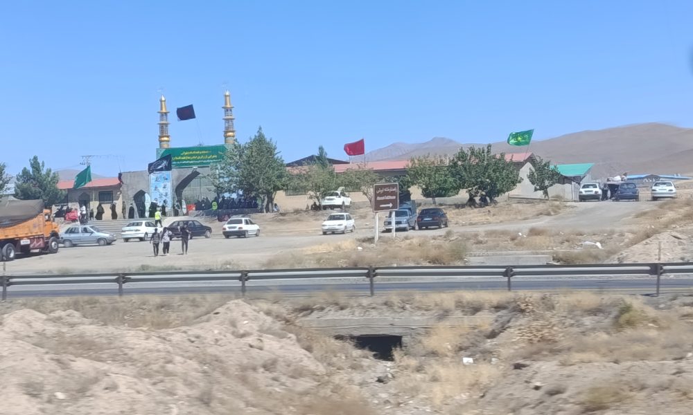 گزارش تصویری پیاده‌روی زائران از نیشابور تا حرم مطهر رضوی